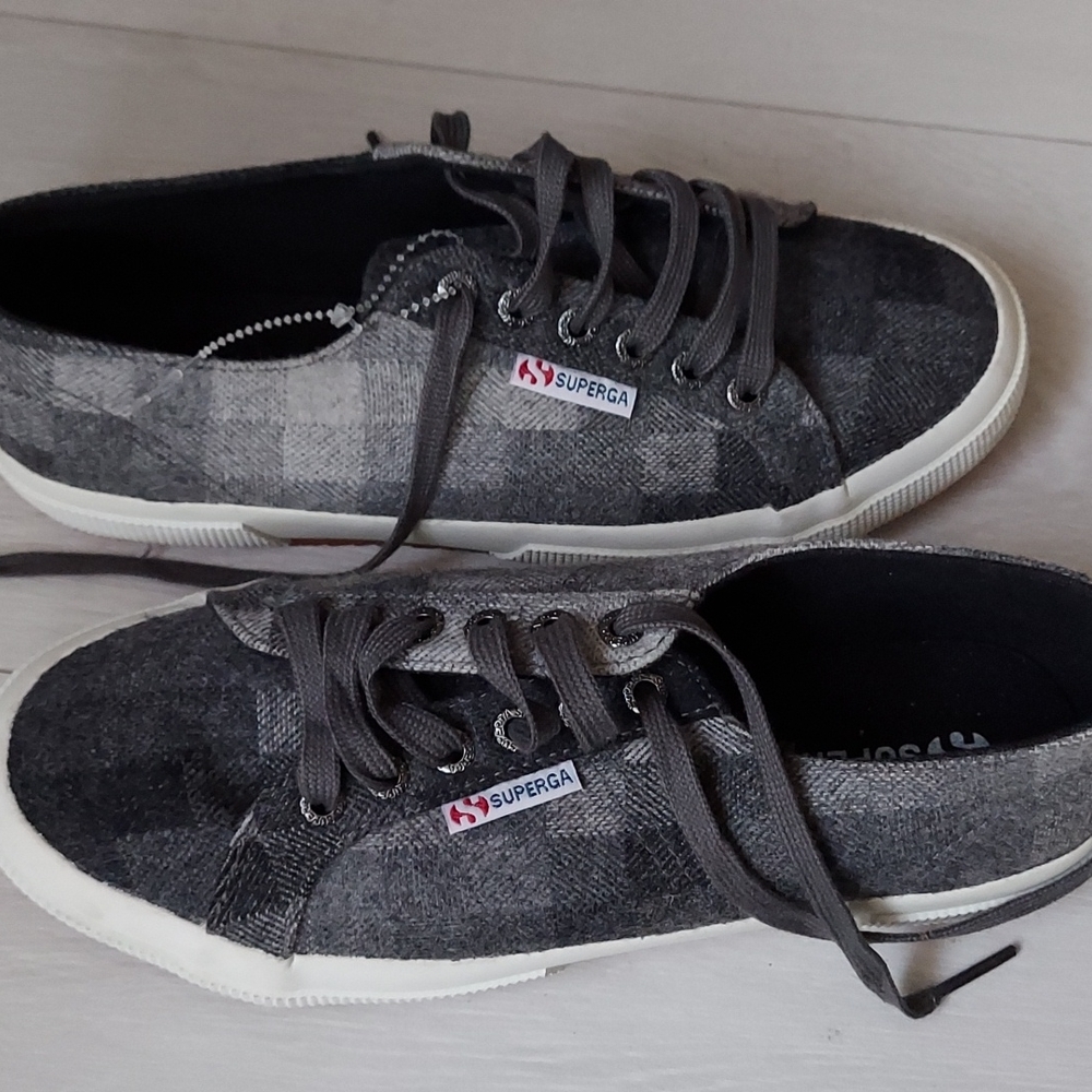 Italian Superga brand new sneaker sz39 us women 8
